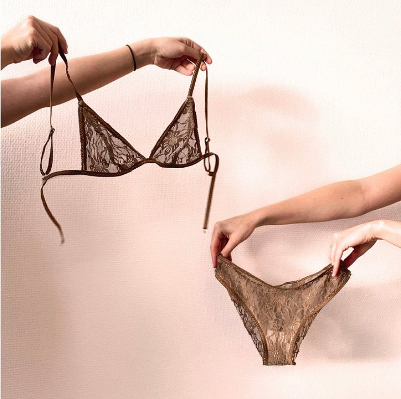 ensemble lingerie cousu en dentelle